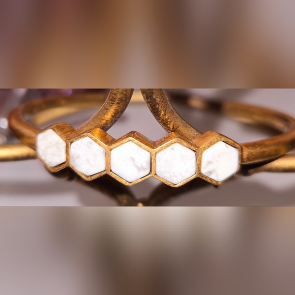 Geometric White/Gold Earrings with White buffalo turquoise bangle - Picture 4 of 5